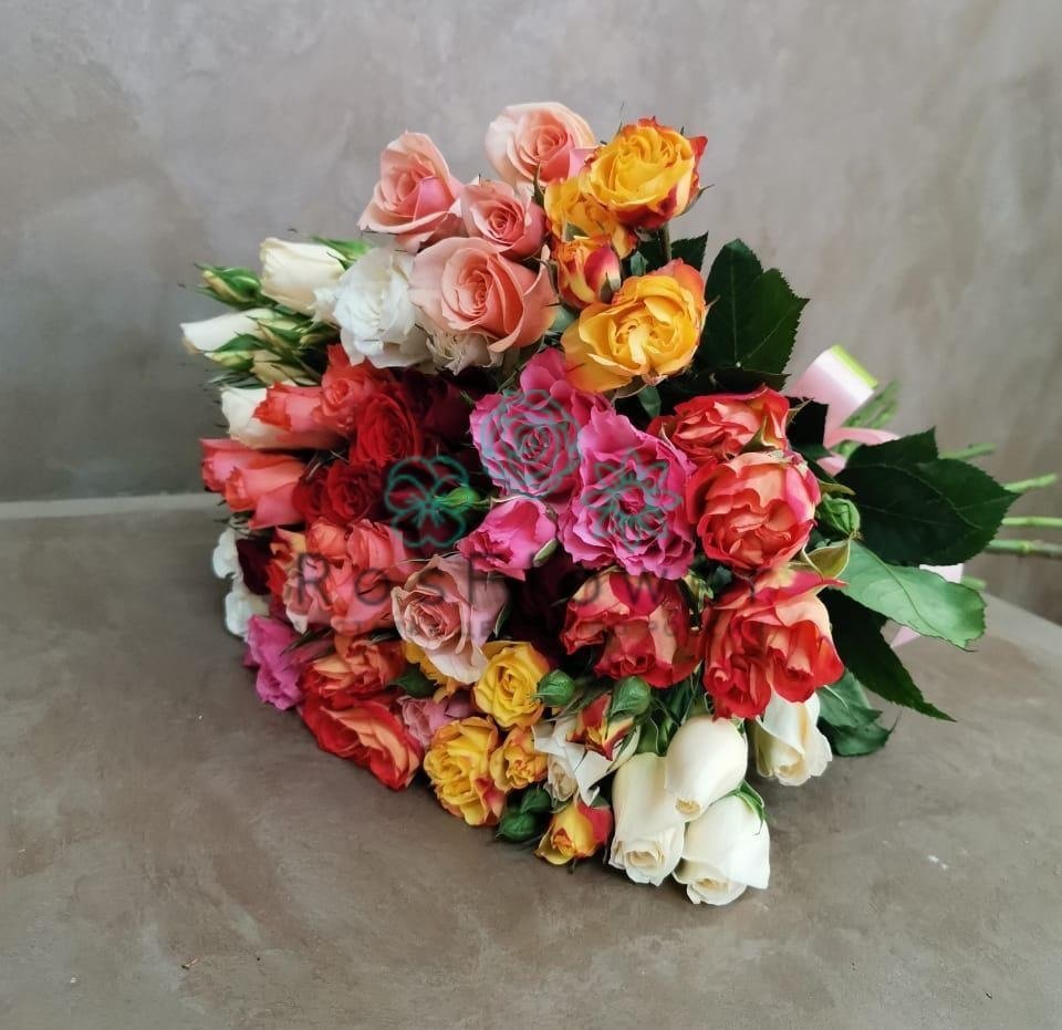 Букет цветов из: Розы в Пешки