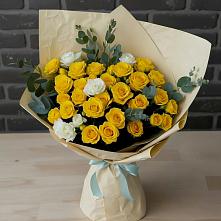 Букет цветов из:  Розы в Пешки