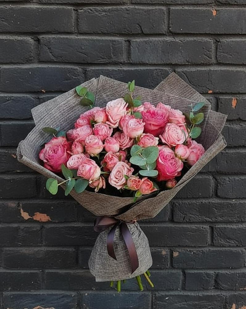 Букет цветов из: Розы в Пешки