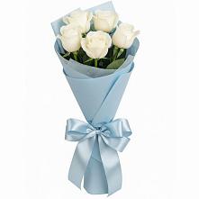 Букет 5 Белых роз Проуд в Пешки