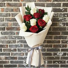 Букет цветов из:  Розы в Пешки
