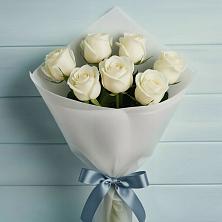 Букет 7 Белых роз Эдлесс Лав в Пешки