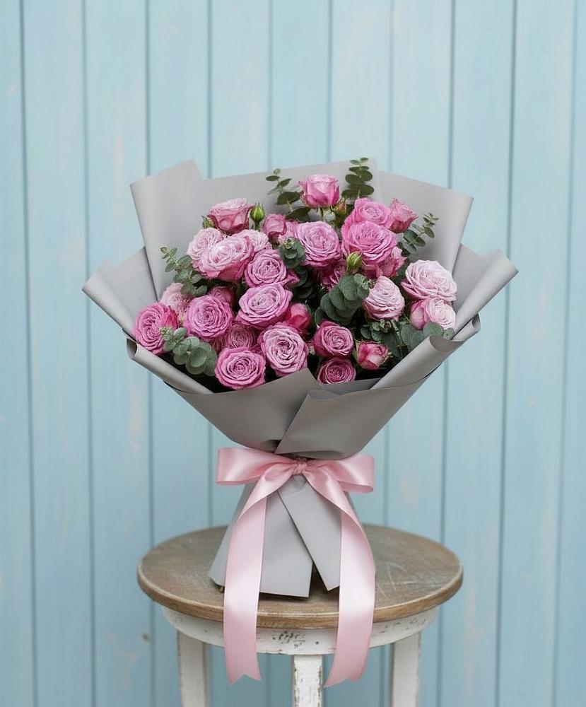 Букет цветов из: Розы в Пешки