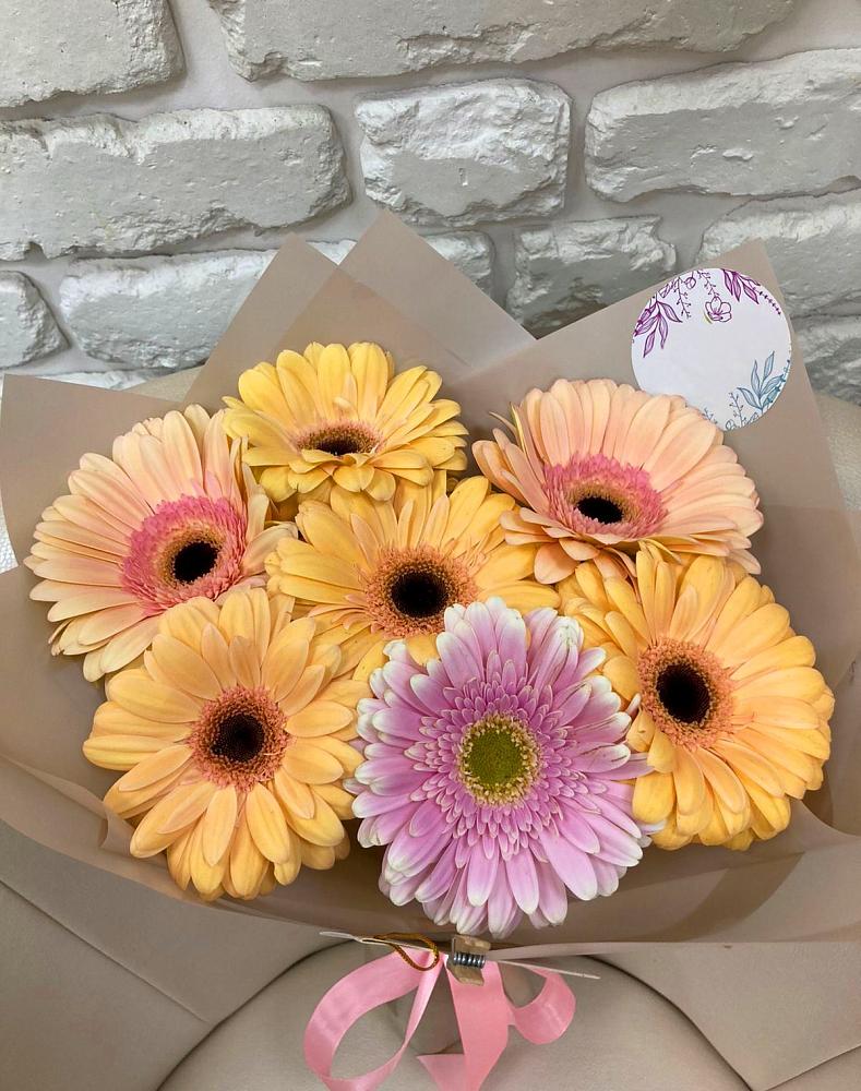 Букет цветов из: Герберы в Пешки