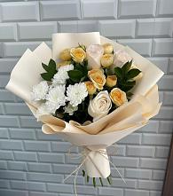 Букет цветов из:  Розы и Хризантемы в Пешки