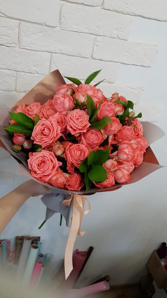 Букет цветов из: Розы в Пешки