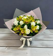 Букет цветов из:  Орхидеи и Розы в Пешки