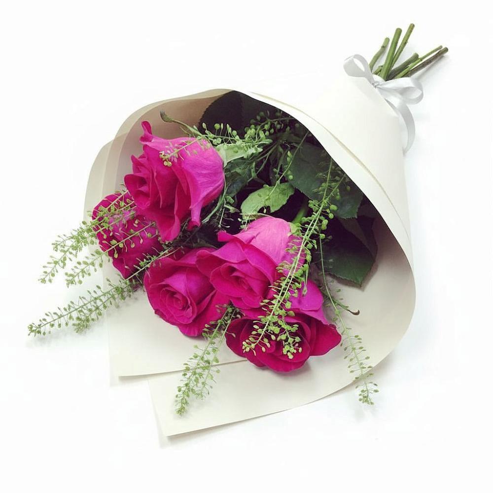 Букет цветов из: Розы в Пешки