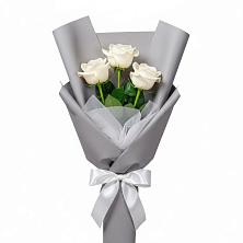 Букет 3 белые розы в Пешки
