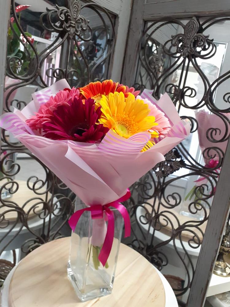 Букет цветов из: Герберы в Пешки