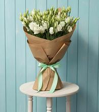 Букет цветов из:  Лизиантусы в Пешки