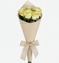 Букет цветов из:  Розы в Пешки