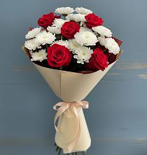 Букет цветов из:  Розы и Хризантемы в Пешки