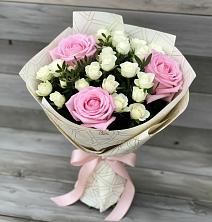 Букет цветов из:  Розы в Пешки