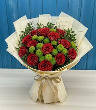 Букет цветов из:  Розы и Хризантемы в Пешки