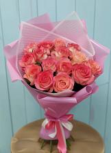 Букет 15 Розовых роз Равель в Пешки