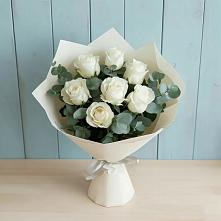 Букет Белые розы в Эвкалипте в Пешки