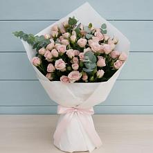 Букет цветов из:  Розы в Пешки