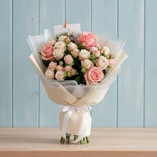 Букет цветов из:  Розы в Пешки