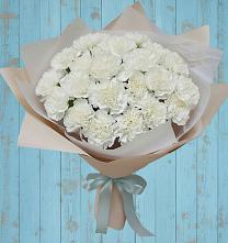 Букет цветов из:  Гвоздики в Пешки