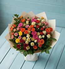 Букет Микс из разноцветных кустовых роз в Пешки