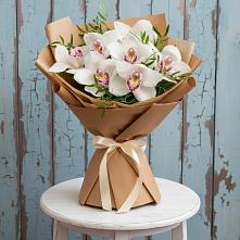 Букет цветов из:  Орхидеи и Розы #REPLACE_PRED# Пешки